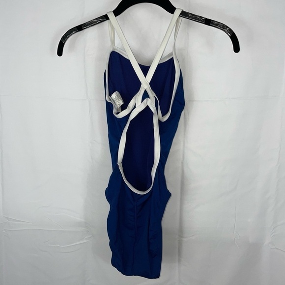 Speedo Swimsuit One Piece Endurance Flyback Block Fitted Pull On Square Swimsuit - Picture 6 of 11